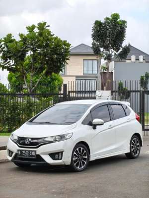 Jual bekas HONDA JAZZ RS 1.5 AT 2016 Low Km 60rb ,Sangat terawat Istimewa,lokasi di  
