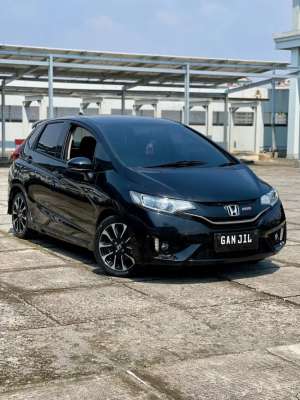 Jual bekas Honda Jazz Rs 2016 Hitam Km Low Tdp25Jt Nego,lokasi di  