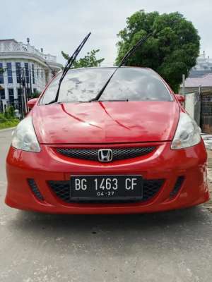 Honda Jazz VTEC2007 lokasi di  , tersedia melalui melalui situs Olx