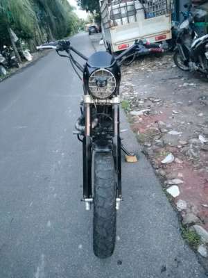Honda Megapro Costum Scrambler Tahun 2012 lokasi di  , tersedia melalui melalui situs Olx