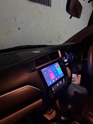 Jual bekas Honda Mobilio 2017 Bensin,lokasi di Depok Kota