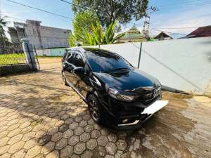 Honda Mobilio 2017 MT lokasi di  , tersedia melalui melalui situs Olx