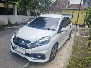 HONDA MOBILLIO RS MT 2015 lokasi di  , tersedia melalui melalui situs Olx