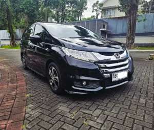 Honda Odyssey Prestige th 20142015 lokasi di  , tersedia melalui melalui situs Olx
