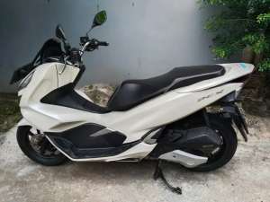 Jual bekas Honda PCX 150CC ABS White 2018 siap pakai untuk Mudik,lokasi di  