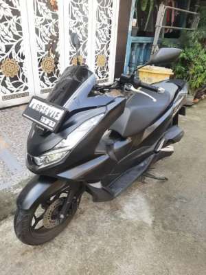 Jual bekas Honda PCX New160 2022 Keyles,ss lengkap mesin bagus pajak hidup plat A,lokasi di Bekasi Kota