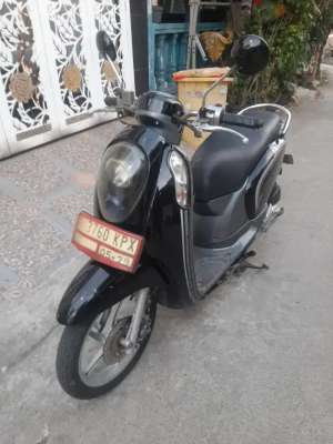 Jual bekas Honda Scoopy 2014 ss lengkap mesin bagus pajak hidup plat Bekasi Kota,lokasi di Bekasi Kota