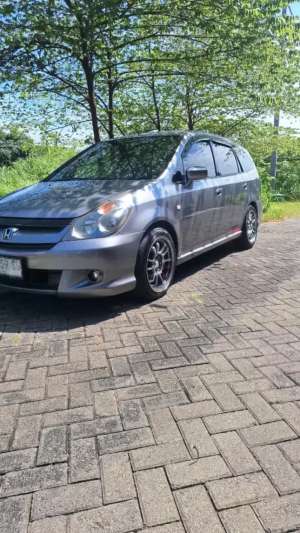 Honda stream 2.0 lokasi di  , tersedia melalui melalui situs Olx