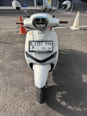 Jual bekas Honda Stylo ABS 160cc, Putih Matte, 99 Mulus, KM 34,lokasi di  