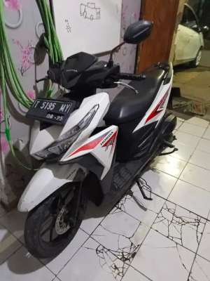 Honda vario 125 2015 lokasi di  , tersedia melalui melalui situs Olx