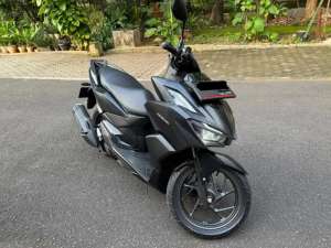 Honda Vario 160 CBS Grande Matte Black Keyless Low Odo lokasi di  , tersedia melalui melalui situs Olx