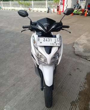 Honda Vario KZR 2014 lokasi di  , tersedia melalui melalui situs Olx