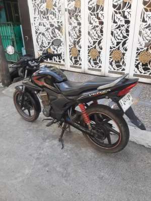 Jual bekas Honda Versa 2013 ss lengkap mesin bagus pajak hidup plat Bekasi Kota,lokasi di Bekasi Kota