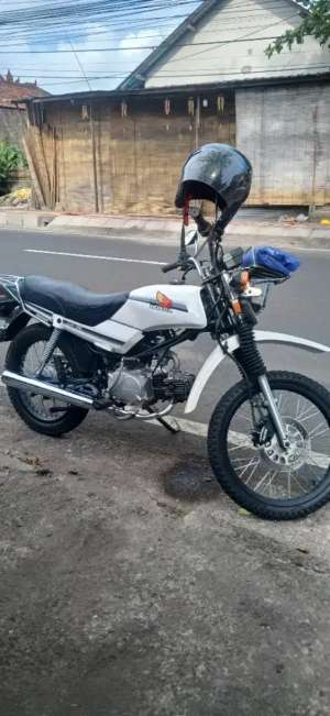 Honda Win 100 ... lokasi di  , tersedia melalui melalui situs Olx