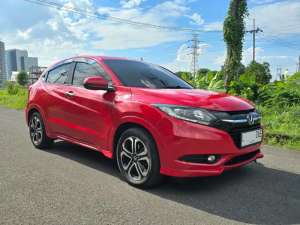 Jual bekas HRV Prestige 1.8 AT 2016 Merah Ferrari Istimewa,lokasi di  