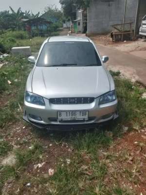 Hyundai accent verna lokasi di  , tersedia melalui melalui situs Olx