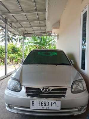 Hyundai Avega 1.5 GX 2010 Silver lokasi di  , tersedia melalui melalui situs Olx
