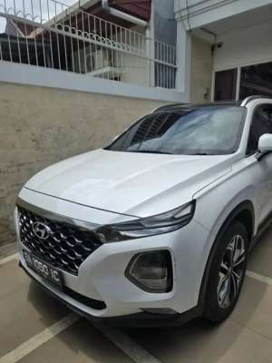 HYUNDAI SANTA FE XG BENSIN 2020 lokasi di  , tersedia melalui melalui situs Olx
