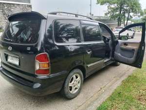 Hyundai Trajet 2000 Bensin lokasi di  , tersedia melalui melalui situs Olx