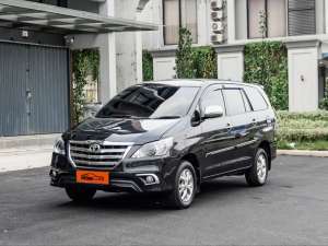 Jual bekas Innova 2.0 MT 2014 Hitam,lokasi di  