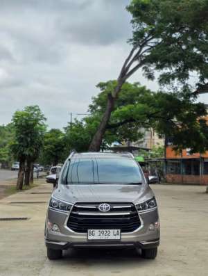 Jual bekas Innova Venturer 2.0 Manual 2017,lokasi di  