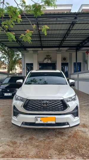 Jual bekas innova zenix 2023,lokasi di  