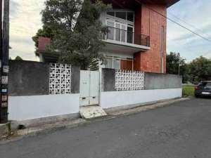 ISTIMEWA MURAH BANGETRUMAH MEWAH 2 LANTAI MODERN DI CUPUWATU PURWOMARTANI lokasi di Sleman Kab., tersedia melalui melalui situs Olx