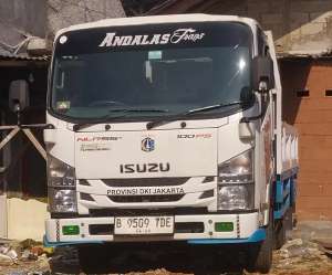 Isuzu Elf 2018 Diesel lokasi di  , tersedia melalui melalui situs Olx