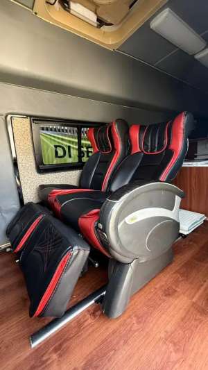 Isuzu elf BKR 55 LWB lokasi di  , tersedia melalui melalui situs Olx