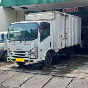 Jual bekas Isuzu Elf NLR55 LX 4 Roda Box Long Chasis Tahun 2018,lokasi di Jakarta Pusat