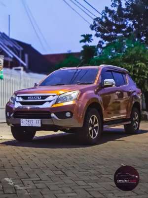Jual bekas Isuzu MU-X matik diesel 2014 full original istimewa DP 30 jt,lokasi di Surabaya Kota