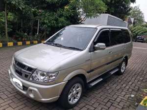Isuzu Panther 2010 Diesel lokasi di  , tersedia melalui melalui situs Olx