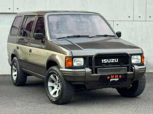 Isuzu Panther Bonet 2.3 Turbo MT 1993.. eNHa garage Semarang. lokasi di  , tersedia melalui melalui situs Olx