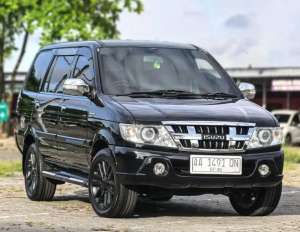 Isuzu Panther LS Turbo Black 2010 Manual Plat H Super Istimewa lokasi di  , tersedia melalui melalui situs Olx