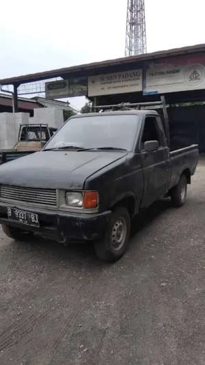 Isuzu Panther Pick Up 1997 lokasi di  , tersedia melalui melalui situs Olx