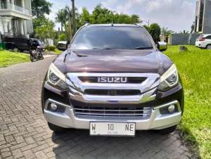 Jual bekas IZUSU MU-X PREMIERE FACELIFT AT 2017,lokasi di  