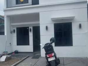 JALAN 2 MOBIL Rumah Rubi.Home Jagakarsa, Baru, Jaksel Jakarta Selatan Jual Dijual KP lokasi di Jakarta Selatan, tersedia melalui melalui situs Olx