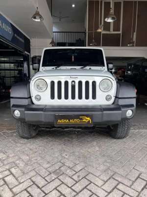Jual bekas Jeep JK Wrangler Rubicon 4Door Pentastar 3.0 AT 2015,lokasi di Jakarta Pusat