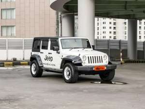 Jual bekas JEEP WRANGLER JK SPORT 3.8 AT2011,lokasi di Denpasar Kota