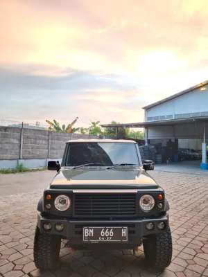 Jual bekas Jimny 2021 3 door manual. Km 16rb antik full modifikasi offroad,lokasi di Pekanbaru Kota