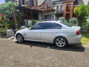 Jual bekas Jual Cepat BMW 320i 2010,lokasi di Bekasi Kab.