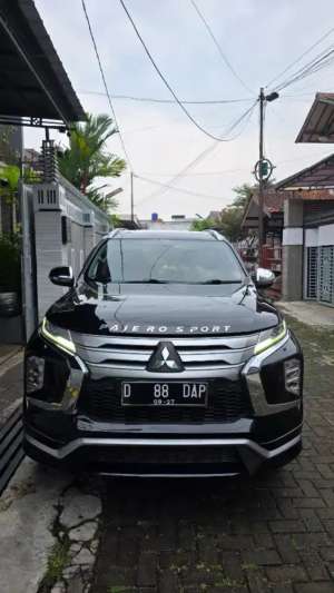 Jual Cepat Butuh Uang Mitsubishi Pajero Dakar 4x2 AT Diesel 2022 lokasi di  , tersedia melalui melalui situs Olx