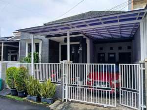 jual cepat harga murah, rumah dalam cluster lokasi di jatiwaringin pondok gede lokasi di Bekasi Kota, tersedia melalui melalui situs Olx