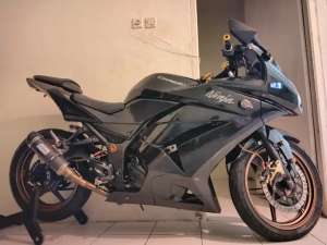 Jual bekas JUAL CEPAT ninja 250cc karbu,lokasi di  