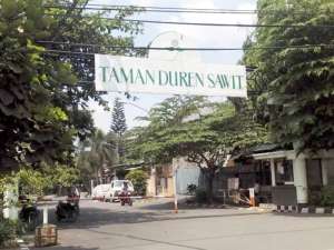 Jual Cepat Rumah Mewah di Duren Sawit JakTim lokasi di Jakarta Timur, tersedia melalui melalui situs Olx