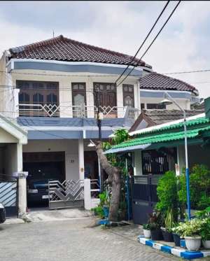 Jual cepat termurah rumah siap huni 2 lantai perumahan rewin furnish lokasi di Sidoarjo  Kab., tersedia melalui melalui situs Olx