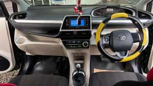 Jual bekas Jual mobil toyota sienta V 2016,lokasi di  