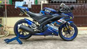 Jual bekas JUAL MURAH MOTOR YAMAHA R15 V3 2017,lokasi di  
