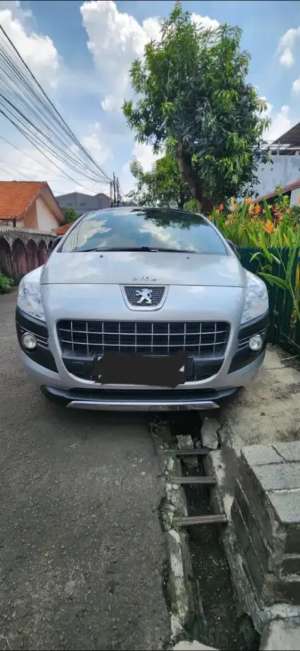 Jual Peugeot 3008 lokasi di  , tersedia melalui melalui situs Olx