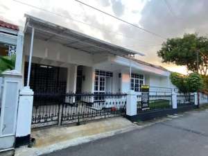 JUAL RUMAH CIWASTRA DI BUAH BATU KOTA BANDUNG COCOK UNTUK INVESTASI KOSAN lokasi di Bandung Kota, tersedia melalui melalui situs Olx